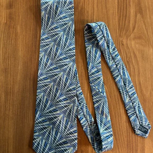 Jhane Barnes Vintage Silk Geometrical pattern tie - Picture 5 of 8